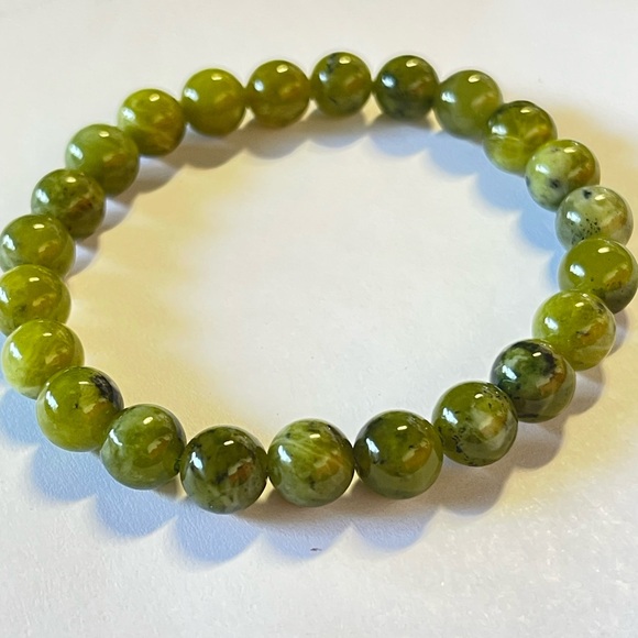 Natural Jade Bracelet Green Jade Round Beaded Stretchy Bracelet Crystal - Picture 5 of 6